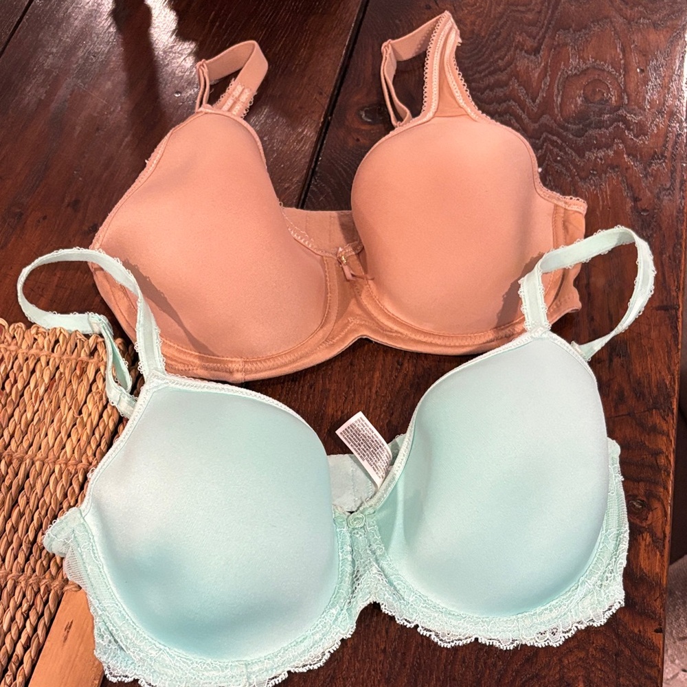 Wacoal tshirt bras. 34D